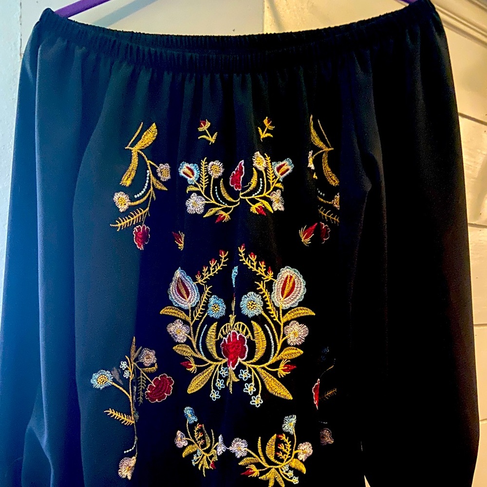 Off the shoulder embroidered back crepe blouse